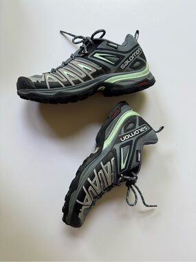 Salomon Trail Shoes - Gray with Mint Green Accents US 7, EUR:38.5
